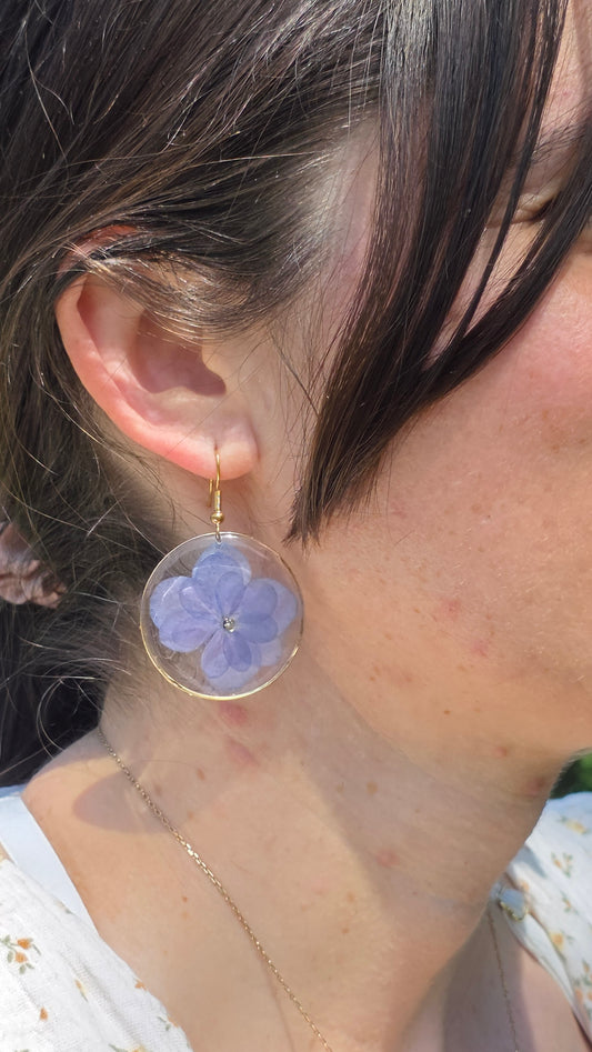Boucles d’Oreilles "Hortensia d'Or" – Laiton Doré à l’Or Fin 24K