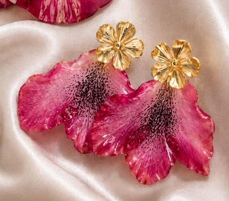 Boucles d’Oreilles "Rhododendron Léopard" – Laiton Doré à l’Or Fin 24K